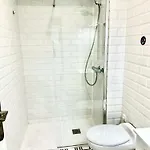 Quarto em Acomodações Particulares A 20 Minutos De La Playa Y 10 Minutos Del Puerto De *