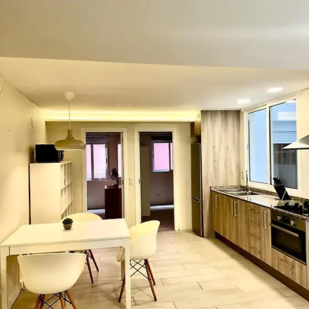 Homestay A 20 Minutos De La Playa Y 10 Minutos Del Puerto De *